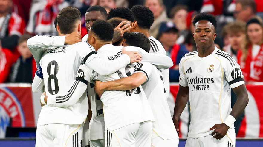 Los jugadores de Real Madrid celebrando el primer gol
