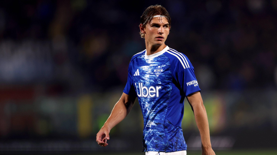 Nico Paz jugando con el Como