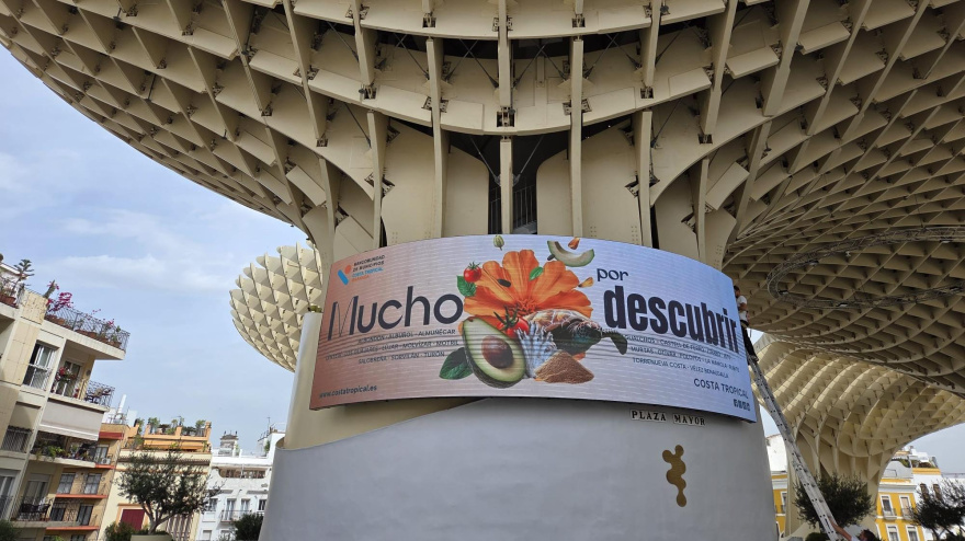 La Costa Tropical se lanza a la conquista de Sevilla con una gran campaña digital en sus calles