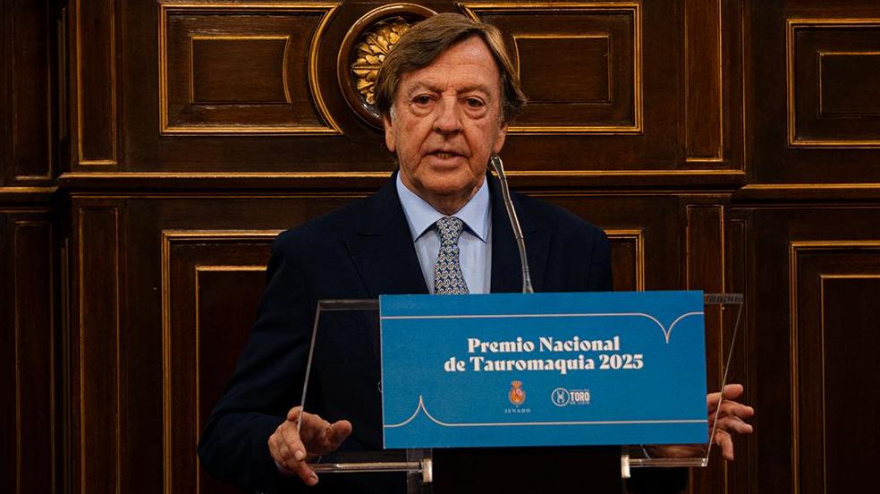 Curro Vázquez, durante el acto celebrado en el Senado donde ha recogido el Premio Nacional de Tauromaquia
