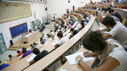 Estudiantes universitarios