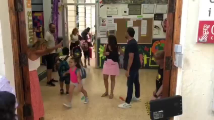 Entrada infantil en el colegio Luis Vives de Valencia