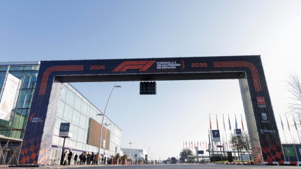 Un arco en la presentación del Gran Premio de Fórmula 1 de Madrid