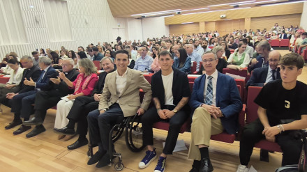 Protagonistas de la charla en la inauguración de la Fundación Santos Mártires
