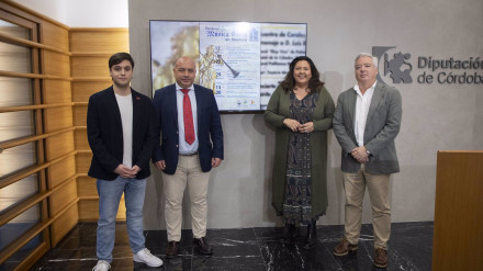 Gabriel Duque y la alcaldesa de Montoro, Lola Amo (centro), en la presentación del cartel del Festival de Música Sacra del municipio montoreño.
POLITICA ANDALUCÍA ESPAÑA EUROPA CÓRDOBA CULTURA
DIPUTACIÓN DE CÓRDOBA
