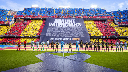 Pelos de punta con el homenaje en Mestalla a las víctimas de la DANA.