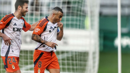Cazorla celebra su gol en A Malata.