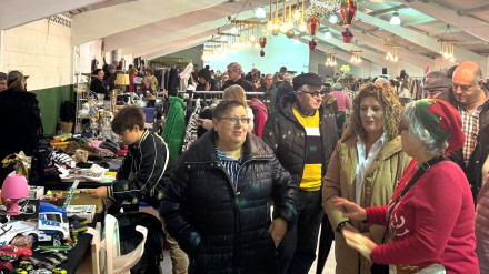 Marián Ferreiro y Mar Gómez durante su paso por la feria de O Trece