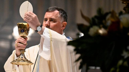 El Cardenal Makrickas preside la santa misa tras la apertura de la Puerta Santa en la Basílica de Santa María la Mayor, el miércoles 1 de enero de 2025