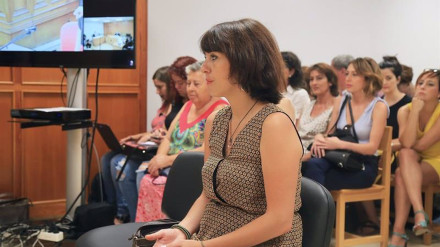 Juana RivasLa defensa de Juana Rivas, condenada a prisión por la sustracción de sus dos hijos menores en el verano de 2017 y objeto de un indulto parcial por parte del Gobierno de España y que recientemente interponía una denuncia en un juzgado de Málaga contra su expareja y padre de sus hijos, Francesco Arcuri, por dos presuntos delitos de coacción a testigo y de amenazas ocurridos en Italia; ha informado este jueves de la interposición de un nuevo escrito ante la Corte de Apelación de Cagliari (Italia), solicitando que su hijo menor de edad permanezca en España por entender que se encuentra "en una situación de grave riesgo", en alusión al escrito de procesamiento de la Fiscalía de dicha ciudad italiana contra Arcuri por presunto maltrato a sus hijos.POLITICA POOL