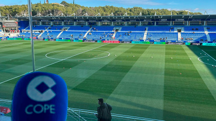 Micrófono de Tiempo de Juego en el Estadio El Alcoraz, de Huesca