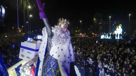 Fotografía de la cabalgata de reyes de Córdoba adelantada a este sábado ante la previsión de lluvia para la tarde del Domingo