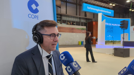 Pedro Javier Sánchez, alcalde de San Pedro, en el set de COPE