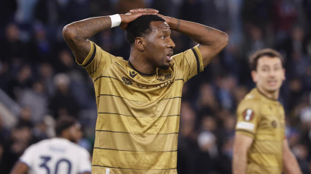 Becker se lamenta durante el Lazio - Real Sociedad.