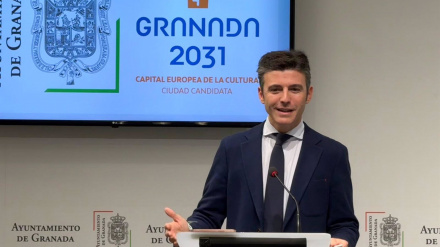 El portavoz del gobierno local de Granada, Jorge Saavedra