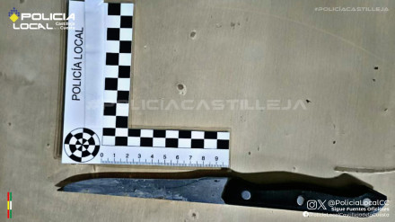 Detenido tras amenazar con un cuchillo a su madre y hermano en una vivienda en Castilleja