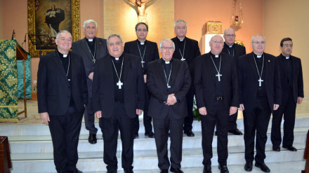 Foto con todos los obispos