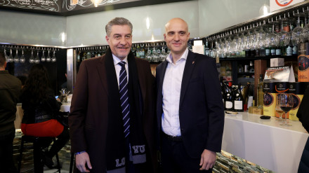 David Guerra y Martín Peláez antes del derbi asturiano.