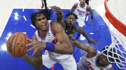 Philadelphia vs Lakers