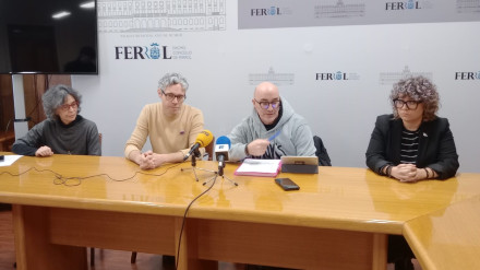 Montserrat Dopico, Iván Rivas, Francisco Xabier Gil y Nerea P. Carballeira en la presentación de la moción