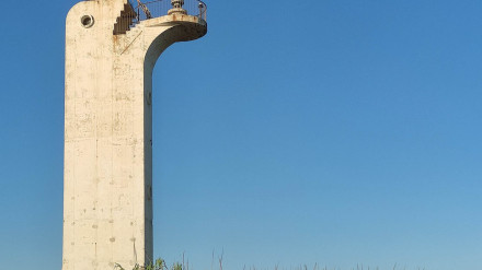 Faro Punta de Baños de la Autoridad Portuaria de Almería, localizado en El Ejido