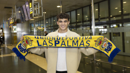 Presentación de Stefan Bajčetić