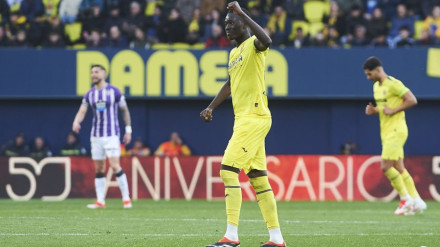 Pape Gueye celebra su gol con el Villarreal