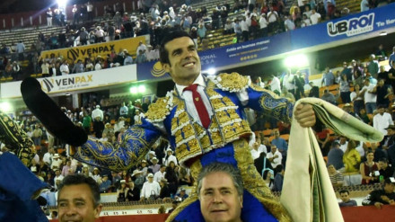 Emilio de Justo triunfa en Venezuela