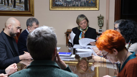 La alcaldesa de Lugo preside una reunión de la Xunta de Goberno Local