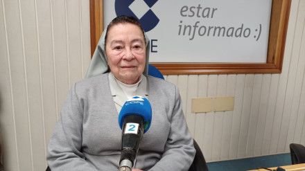 Regina Zapata,  misionera colombiana de Manos Unidas, en los estudios de COPE Ferrol