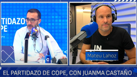 Juanma Castaño, con Mateu Lahoz en El Partidazo de COPE