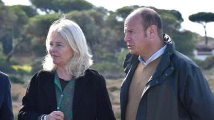 Mercedes Colombo y Oscar Curtido, visitan a finca Carboneros Chiclana