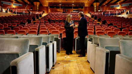 Marifrán Carazo visitando el Palacio de congresos