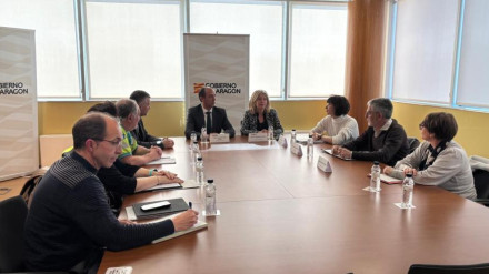 El consejero de Sanidad y la gerente del 061 Aragón reciben en el Departamento a la Plataforma ciudadana UVI Móvil Jaca
