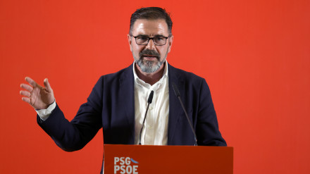 Ángel Mato es portavoz del grupo municipal del PSOE en el Ayuntamiento de Ferrol
