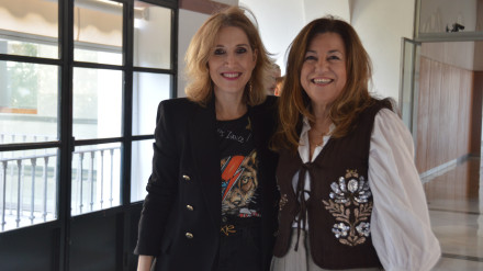 JULIA IBÁÑEZ CON LA CONSEJERA DE EDUCACIÓN