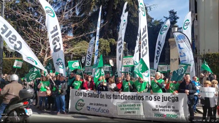 Protesta de CSIF Granada frente a la subdelegación del gobierno
