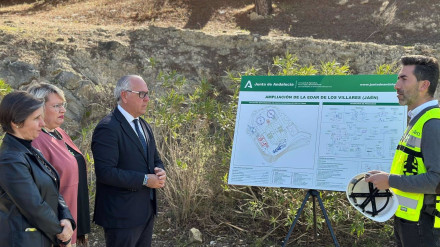 Colocación de la primera piedra del proyecto