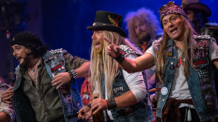 Chirigota Los butaneros, chirigota de CAI/CDC - Cuartos de final