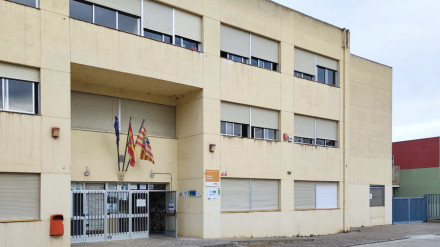 Fachada del colegio Hilarión Gimeno.
