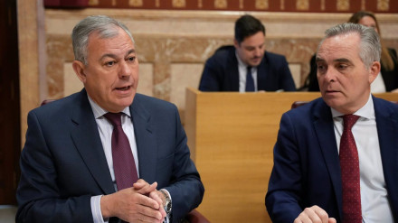 Sanz señala su preocupación por las narcolanchas con cartas a Gobierno y Junta e indicaciones a Policía Local