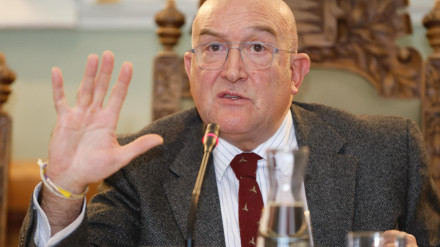 Jesús Julio Carnero, alcalde de Valladolid, ante las dudas de compatibilidad de la nueva estación de trenes con el soterramiento de las vías del tren