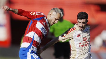 Stoichkov no podrá jugar este domingo por sanción