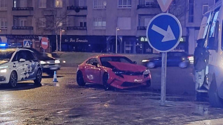 Uno de los vehículos siniestrados en el barrio de San Xoán