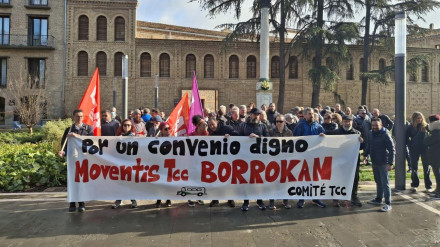 Alberto Longás, presidente del comité de empresa de TCC, explica las reivindicaciones de los trabajadores