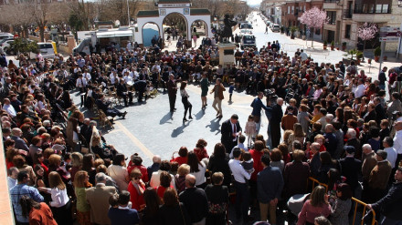 El corro de la Jota Pujada es una de las señas de identidad de Miguel Esteban