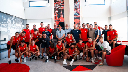 Steve Kerr en su visita al RCD Mallorca