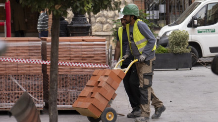 Imagen de archivo de un trabajador de la construcción.