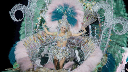 Candela Pintado, reina juvenil del Carnavalmoral 2025