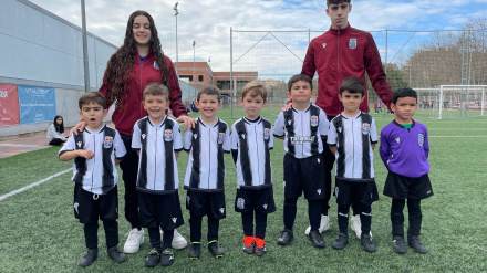 El Benetusser se viste de albinegro gracias al bonito gesto del Efesé